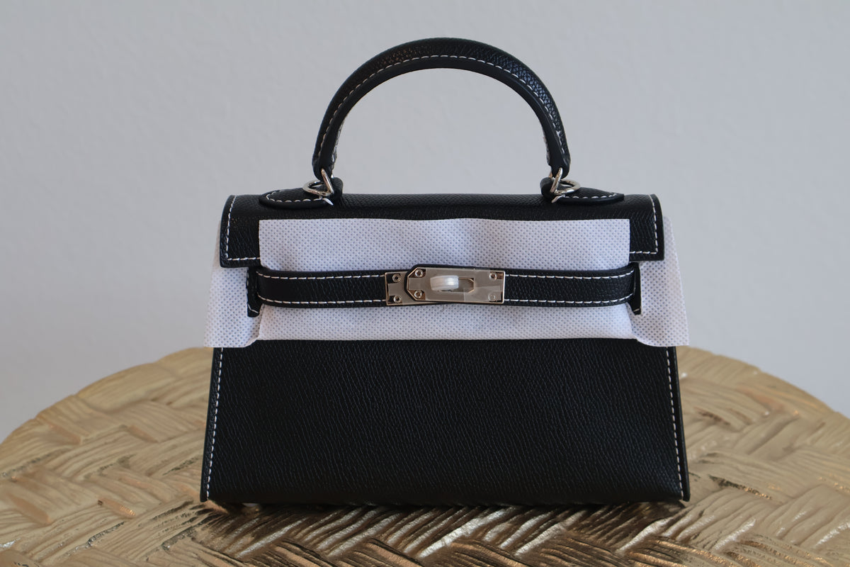 Éloise — Black