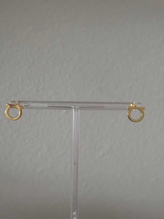 Ferragamo stud (gold)