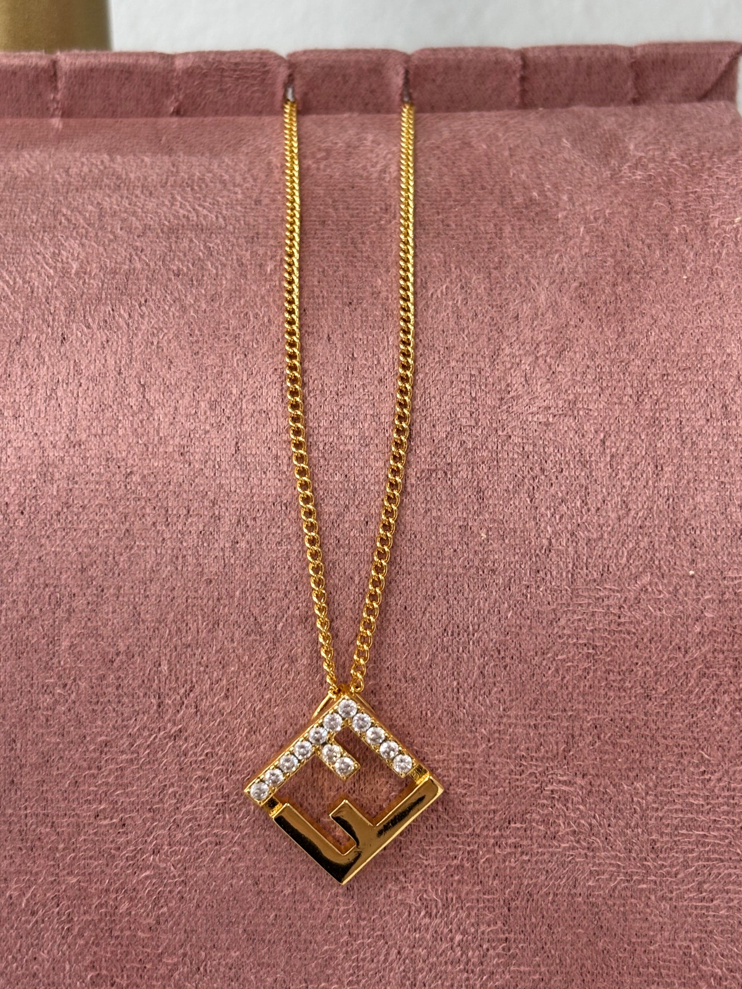 Fendi necklace (gold)